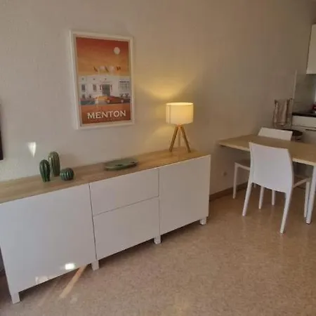 Bord De A Proximite Monaco Et Menton 4 Personnes A Cap Martin 아파트 *